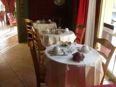 Hôtel IENA - 12