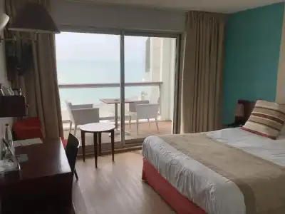 La Petite Rade Hôtel - 72