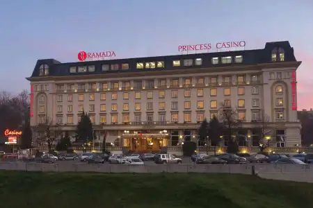 Ramada by Wyndham Plovdiv Trimontium - 0