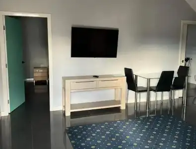 Cardiff Executive Apartments - 50