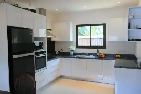 Naiharn Beach Villa - 22
