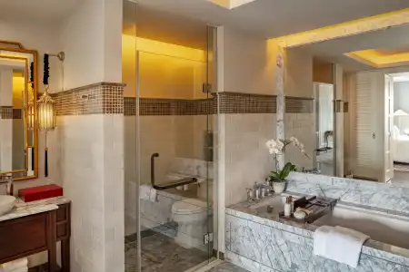 Mia SaiGon Luxury Boutique - 9