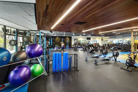 Quest Docklands - 11