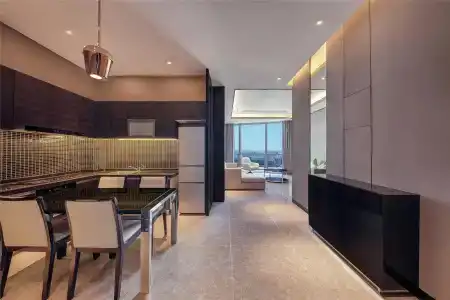 Hilton - 176