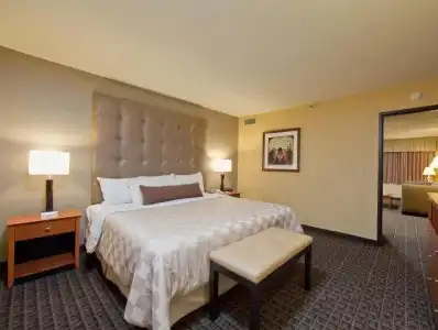 Best Western Plus Scottsdale Thunderbird Suites - 113