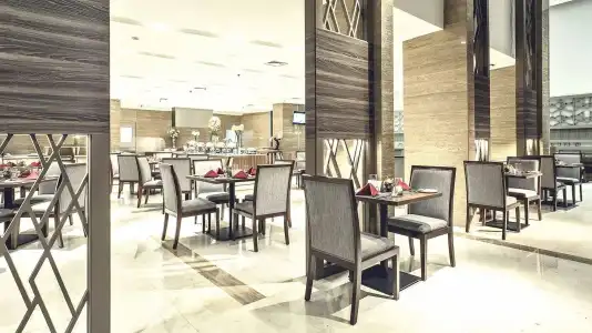 GranDhika Iskandarsyah - 24