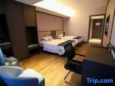 Kunming Xinghua International - 11