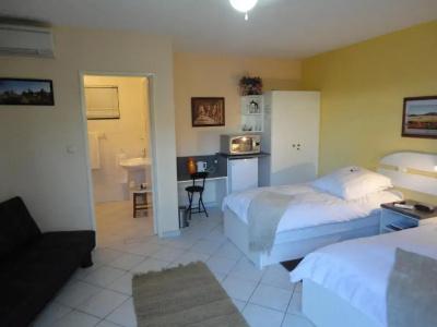 Maison Ambre Guesthouse - 42