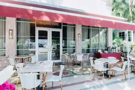 Crest Suites - 31