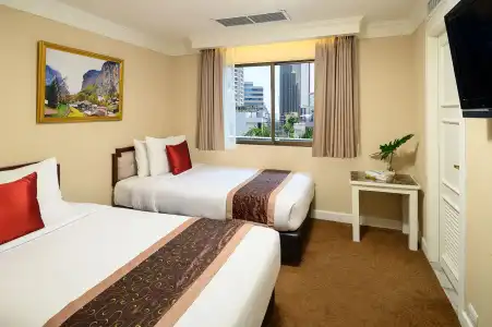 Kingston Suites - 11
