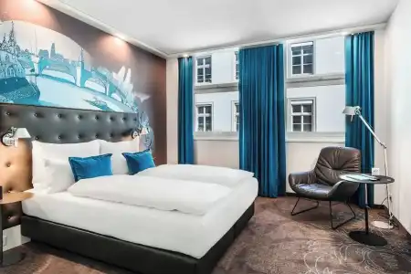 Motel One Basel - 30