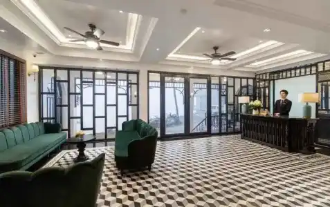 My Gallery Boutique & Spa - 1