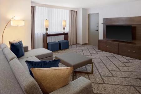 DoubleTree by Hilton Tulsa Downtown - 56