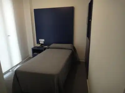 Hostal Albany - 2