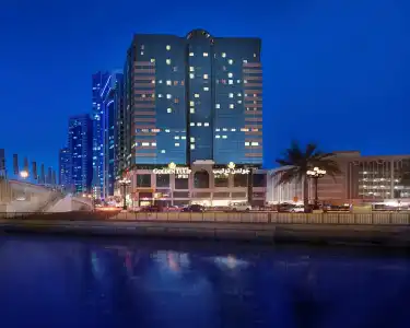 Golden Tulip Sharjah Apartments - 24