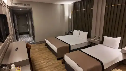 Lala Grand - 5