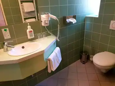 Helvetia Rooms - Self Check-In - 114