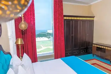 Saraya Corniche - 100