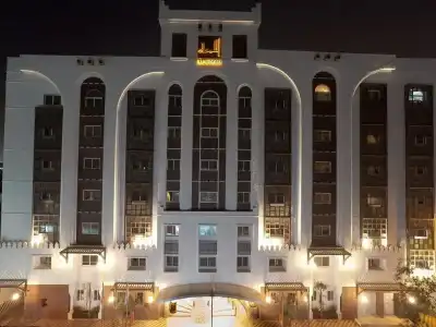 Al Liwan Suites - 37
