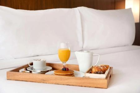 Ramada by Wyndham Lisbon - 11