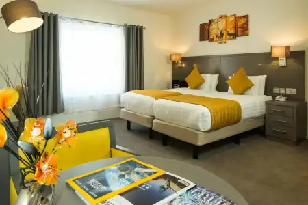 The Park City Grand Plaza Kensington - 2