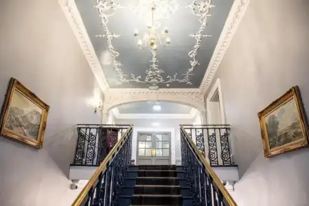 Arnos Manor - 11