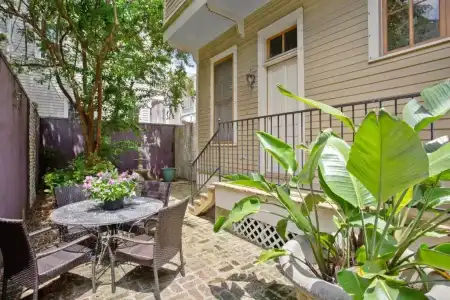 Maison Perrier Bed & Breakfast - 1