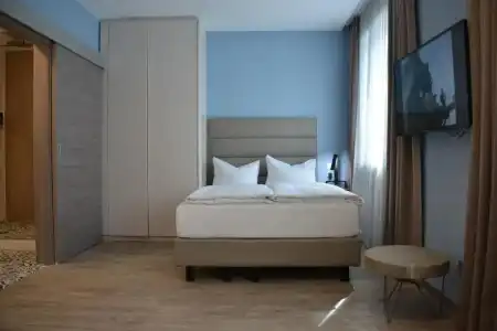 Belle Blue - 54