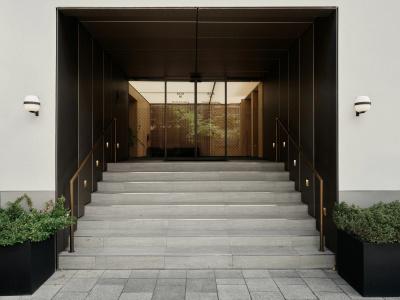 Bob W Munich Schwabing - 13