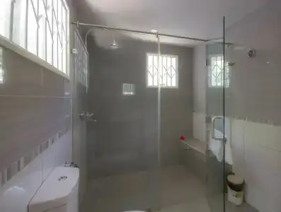 Surfers Beach Self Catering Chalets - 17