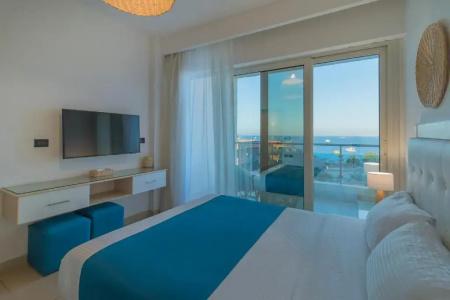 Redcon Suites - 203