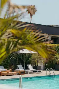 Luxe Sunset Boulevard - 47