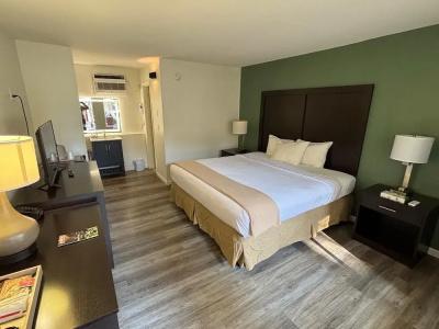 Castlewood Inn - 51