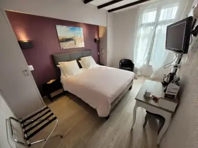 Hôtel Aragon - Centre Ville Gare - 17