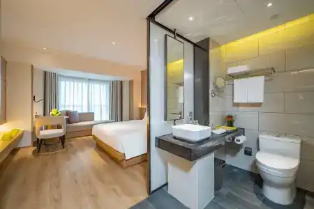 Holiday Inn SHANGHAI HUAXIA by IHG - 9