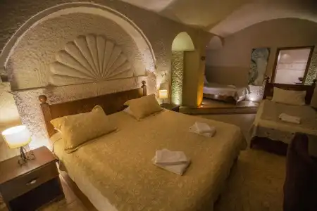 Hermes Cave - 142