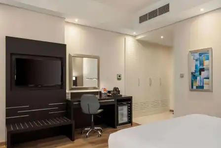 Ramada by Wyndham Dubai Barsha Heights - 10