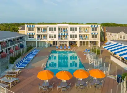 Sea Crest Beach Resort - 17