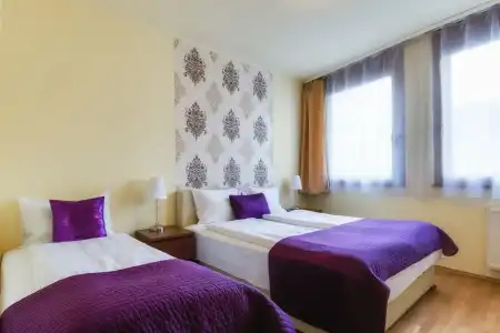 Trendy Deluxe Apartments - 21