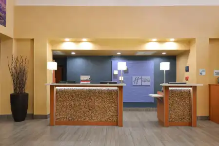 Holiday Inn Express Flagstaff by IHG - 1