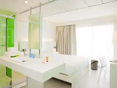 ibis Styles Menton Centre - 97