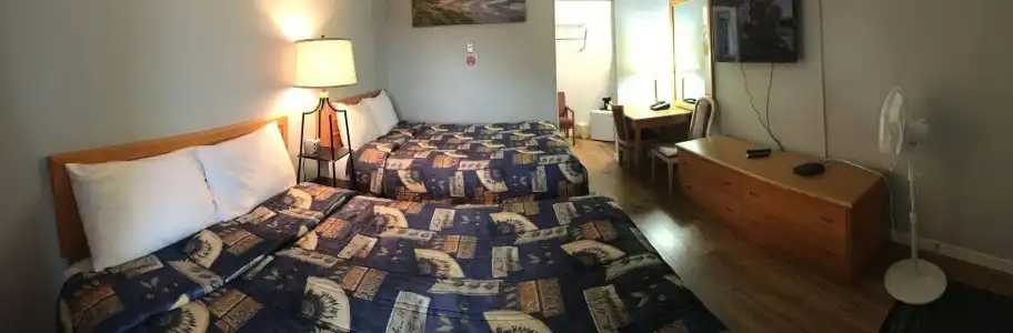 The Port-O-Call Inn & Suites - 5