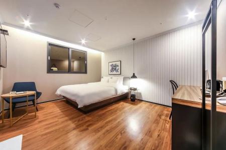 Dynamic Guesthouse - 33