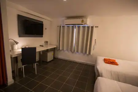 The Original Orange Rooms - 2