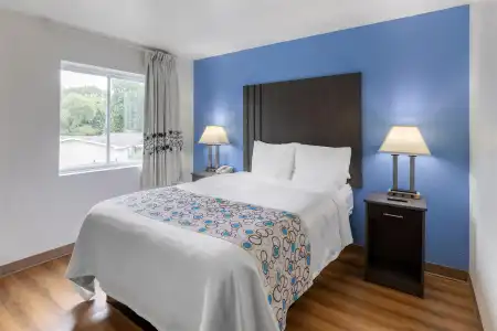 SureStay Plus By Best Western Niagara Falls East - 22