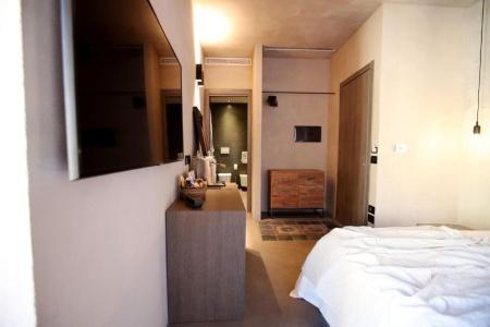 Casa Nostra Luxury Suites - 30