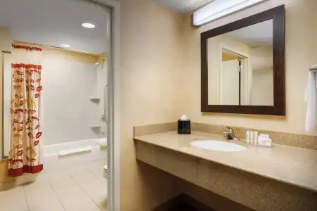 Courtyard by Marriott Boston-South Boston - 36
