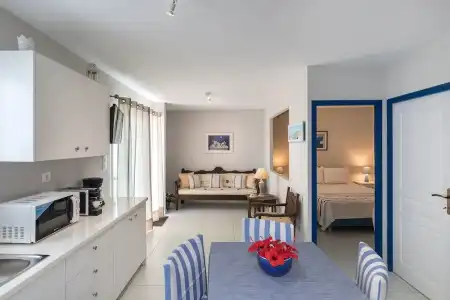 Sea View Studios - 28