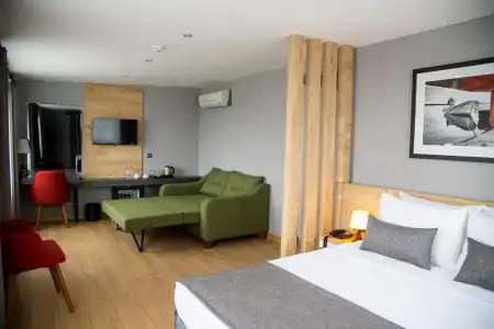 Uzer Otel - 25