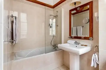 Globe et Cecil Hôtel - 75